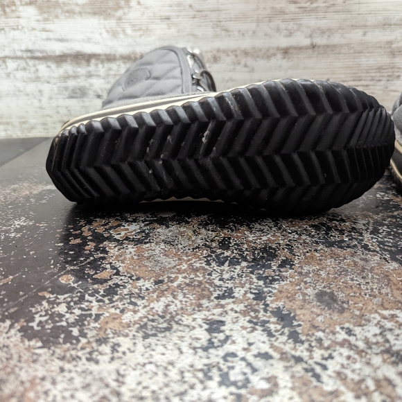 Womens Sorel Out N About Winter Boots Sz 6.5 Used NL2412 052 Quilted Gray Mesh - Picture 2 of 7